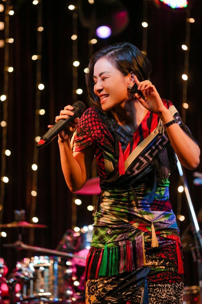 Thu Minh lần đầu phá lệ hát nhạc bolero cực ngọt-7