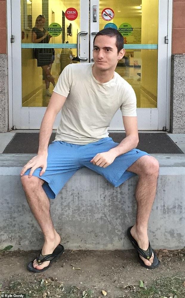 27 tuổi đã có 18 người con, chàng trai bất ngờ nổi tiếng khắp thế giới-1