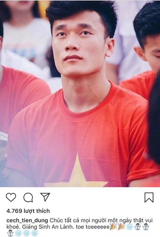 Giáng sinh muôn màu của các cầu thủ: Lâm Tây đẹp trai nhất hội, Đức Chinh lại vui vẻ cùng bạn mới-7