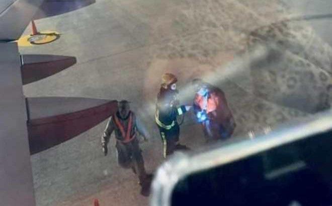 Hành khách chuyến bay Vietjet bị sự cố: Tiếp viên liên tục chạy vào khoang lái, tất cả đứng hình-1
