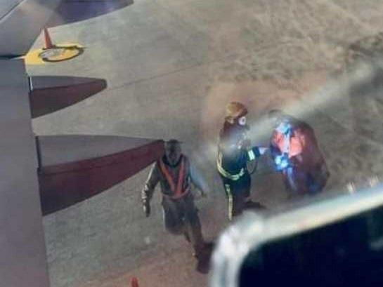 Vali hành khách VietJet vỡ toang sau chuyến bay về quê ăn Tết-4