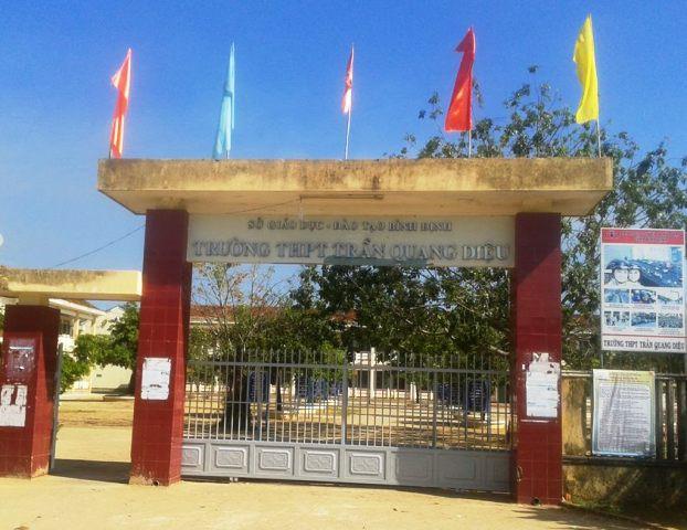 Bình Định: Đã xác định lý do nam sinh lớp 11 đánh thầy nhập viện-1