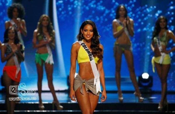 Xuất hiện 2 bản sao nét căng khiến khán giả cứ ngỡ Phạm Hương đi thi Miss Universe 3 lần-8