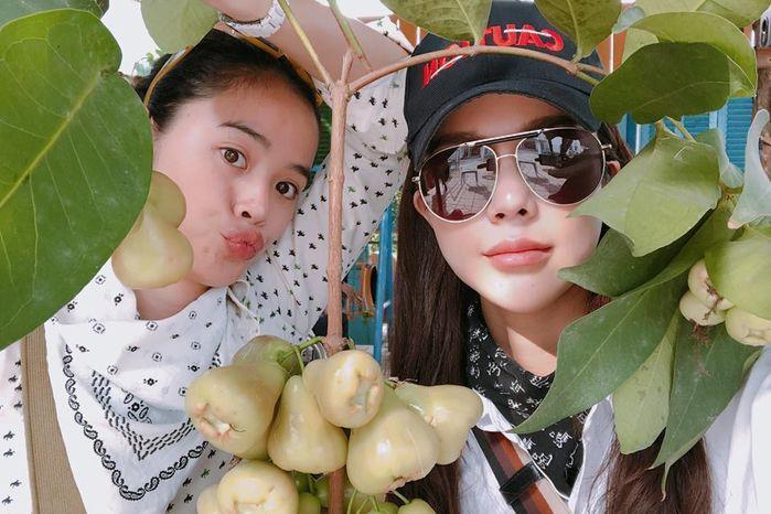 Loạt mỹ nhân Việt chẳng có họ hàng mà giống hệt chị em bởi đôi môi tều y chang từ một khuôn đúc-3