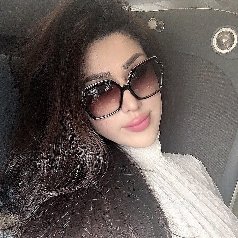 Loạt mỹ nhân Việt chẳng có họ hàng mà giống hệt chị em bởi đôi môi tều y chang từ một khuôn đúc-16