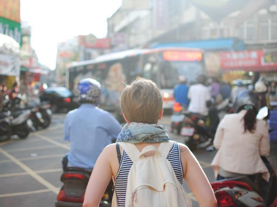 Hàng nghìn hoa băng hiếm gặp xuất hiện trên hồ nước ngọt-6