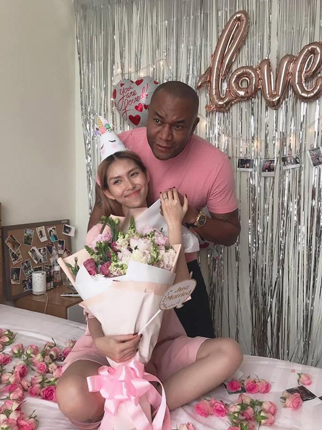 Vừa công khai bạn trai, ác nữ Next Top Thùy Dương đã phải ra mặt bênh vực khi người yêu bị chê quá xấu-1