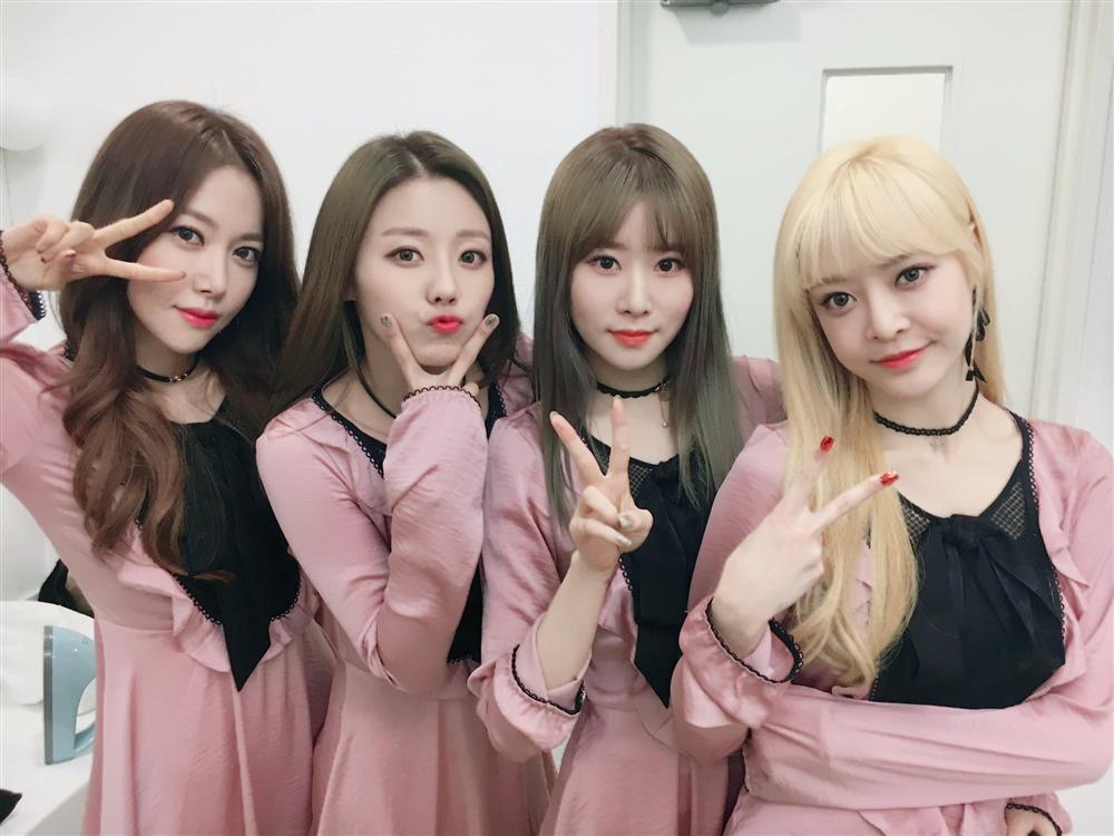 Black Pink gây sốt khi xuất hiện sang chảnh với váy hiệu hàng chục nghìn đô tại sự kiện-4