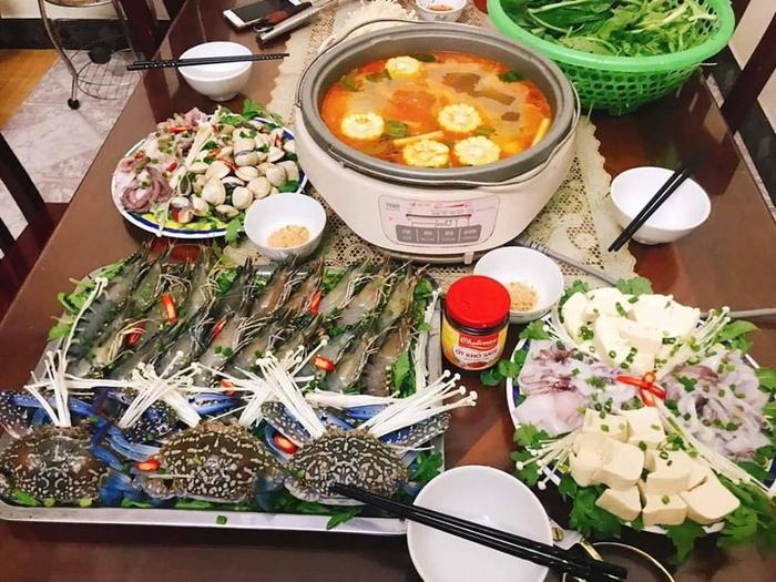 Khoe loạt mâm cơm ngon, đẹp miễn chê sau 3 tháng lấy chồng, cô gái khiến chị em nhận ra chỉ cần học hỏi là có thể nấu ăn như nhà hàng-4