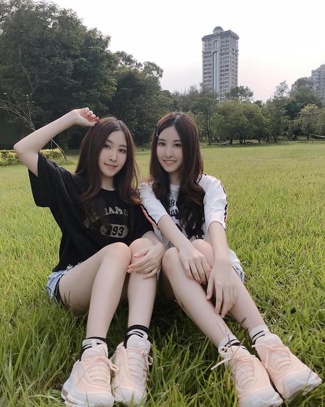 Cặp song sinh nổi tiếng ở Đài Loan 15 năm trước giờ ra sao?-11
