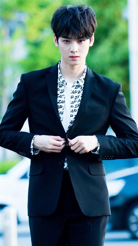 4 thần tượng Kpop có phong cách thời trang ấn tượng nhất 2018-9