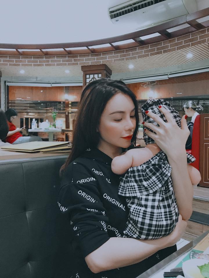 Duyên tình trắc trở của Trà Ngọc Hằng: Từ nỗi đau quá khứ bị ép phá thai tới tay trắng làm mẹ đơn thân hiện tại-8