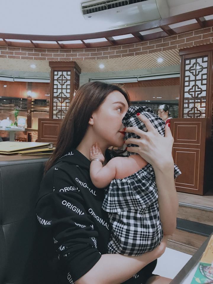 Duyên tình trắc trở của Trà Ngọc Hằng: Từ nỗi đau quá khứ bị ép phá thai tới tay trắng làm mẹ đơn thân hiện tại-9