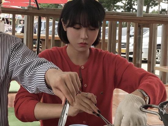 Tử vi Thứ sáu ngày 28/12/2018 của 12 cung hoàng đạo: Bạch Dương muốn hạnh phúc phải có tiền, Song Tử đang 'ế sưng' mà vẫn bị đồn đào hoa