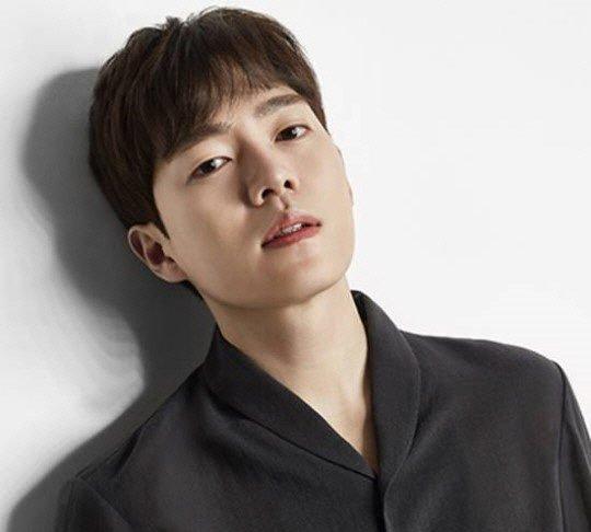 Mỹ nhân Hậu duệ mặt trời khoe mặt mộc cực xinh sau thời gian ở ẩn-5