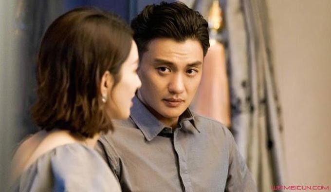 Từng được Ảnh hậu Chương Tử Di khen ngợi về diễn xuất, song Châu Nhất Vi bắt đầu gây thất vọng khi ôm đồm quá nhiều phim. Trong "Thời đại lập nghiệp" (đóng chung với Angelababy) và Thời khắc khuynh thành của anh và em (đóng chung với Triệu Lệ Dĩnh), nam diễn viên gây khó chịu với cách diễn khoa trương.