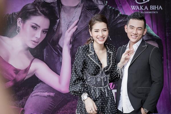 Ai cũng phải nóng mặt khi xem những hình ảnh quá gợi cảm của Phương Trinh Jolie-3