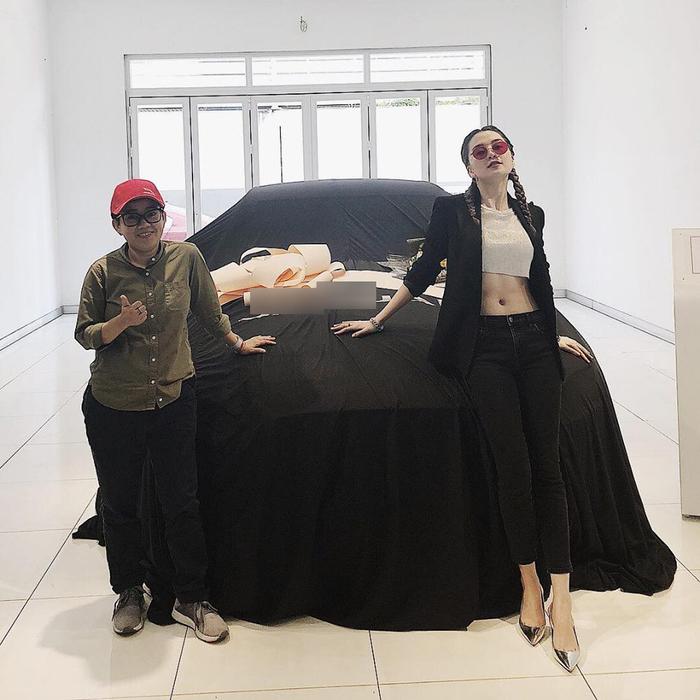 3 cặp đồng tính nữ trong showbiz Việt bị cư dân mạng nghi vấn chỉ vì quá chăm diện đồ đôi-17