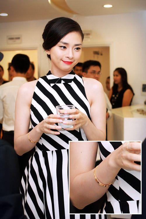 Hoa hậu Kỳ Duyên - người mẫu Minh Triệu bị phát hiện cùng đeo tín vật tình yêu chỉ các cặp tình nhân mới sử dụng-18