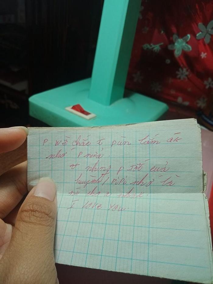 Chàng trai khoe quà của người yêu cũ tặng đã giữ 10 năm, dân mạng ào ào đăng loạt kỷ vật của mối tình đầu-2