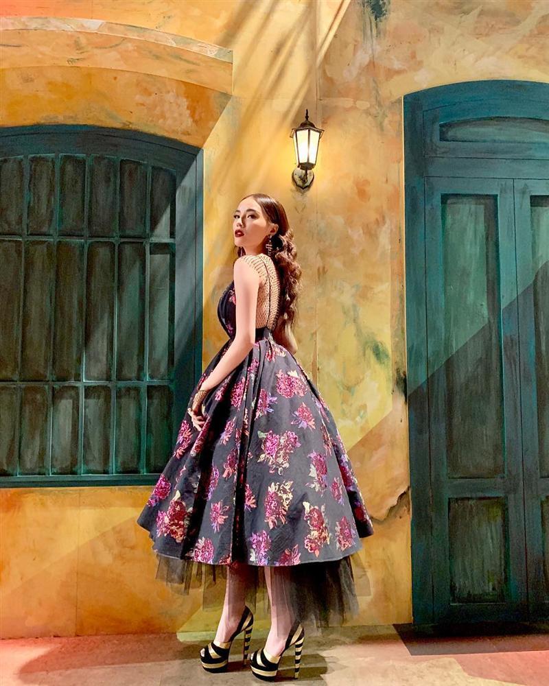 Giữa nghi án yêu đồng giới, Hoa hậu Kỳ Duyên than vãn ốm dặt dẹo-2