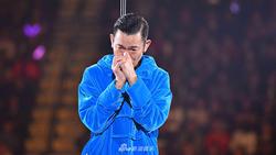 Lưu Đức Hoa bật khóc vì phải hủy đêm nhạc giữa chừng