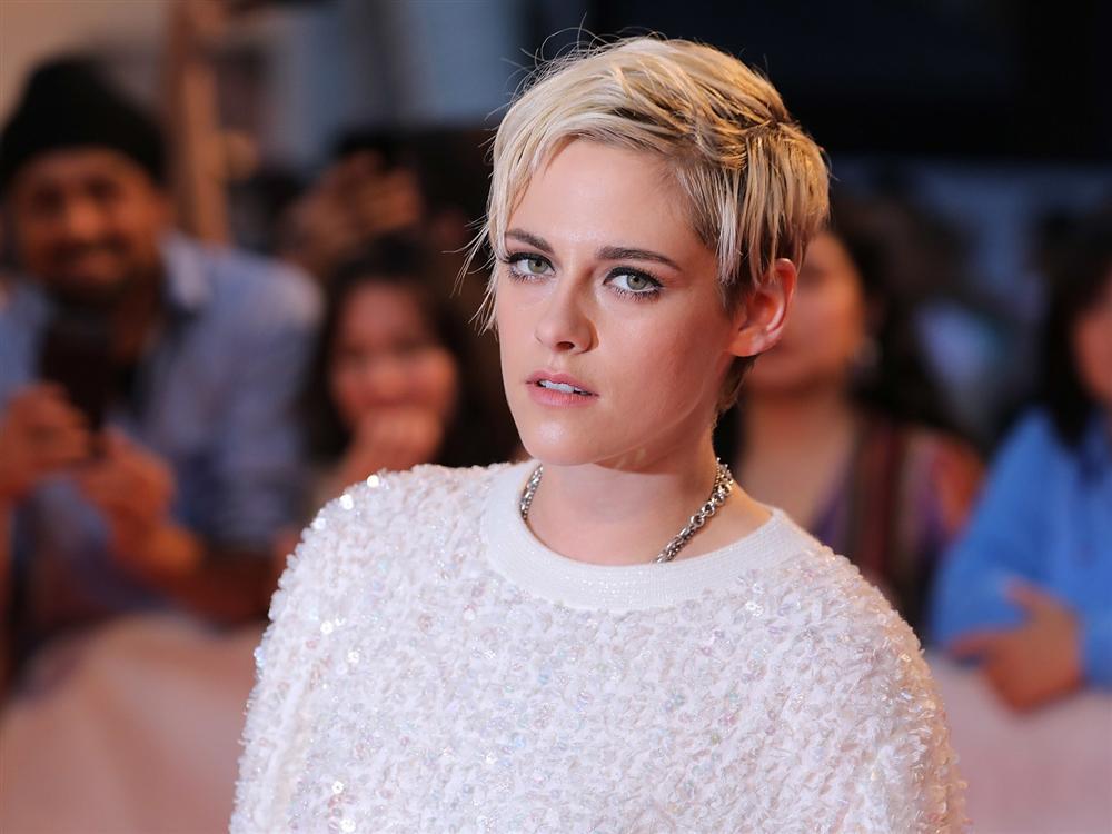Nữ diễn viên Kristen Stewart: Từ vẻ đẹp quyến rũ đến hình tượng tomboy xuề xòa-2