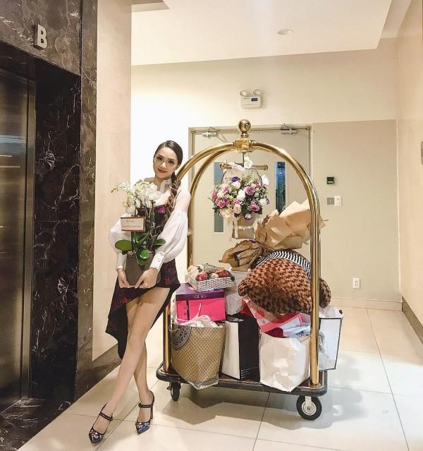 Criss Lai tổ chức sinh nhật cho Hương Giang, cặp đôi đang ‘gương vỡ lại lành’?-1