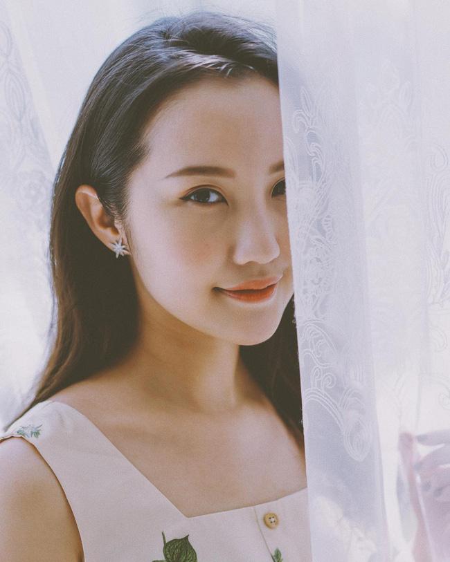 Hơn 1 năm công khai yêu thiếu gia Phan Thành, Xuân Thảo ít up ảnh bên người yêu nhưng phong cách thời trang ngày càng chất-10