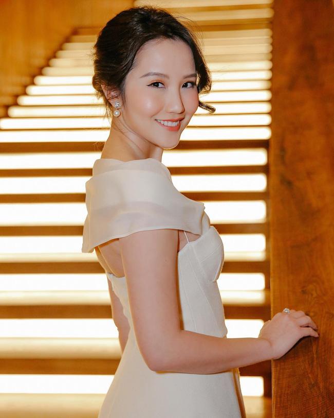 Hơn 1 năm công khai yêu thiếu gia Phan Thành, Xuân Thảo ít up ảnh bên người yêu nhưng phong cách thời trang ngày càng chất-11