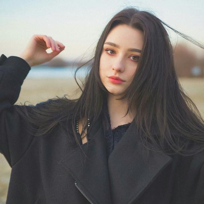 Hotgirl Nga có hơn một triệu fan trên mạng vì xinh như búp bê-2