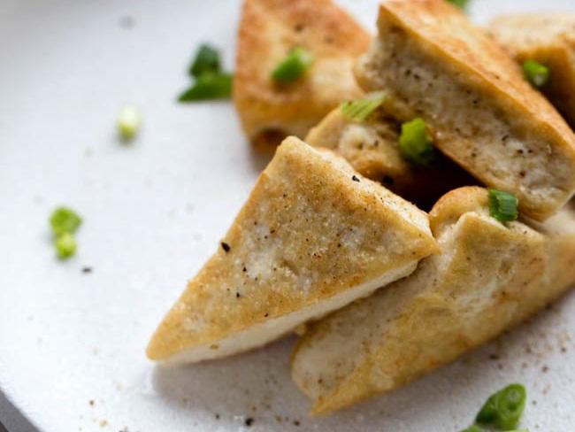 Cách làm món đậu phụ chấm sốt đậu phộng kiểu Thái cực đơn giản mà ngon ngất ngây-1