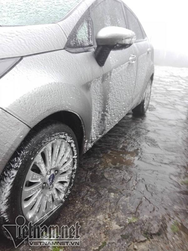 Mẫu Sơn âm 0,5 độ C, băng tuyết phủ kín ô tô-3