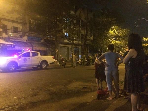 Giang hồ dùng súng, mã tấu hỗn chiến náo loạn đường phố Sài Gòn-2