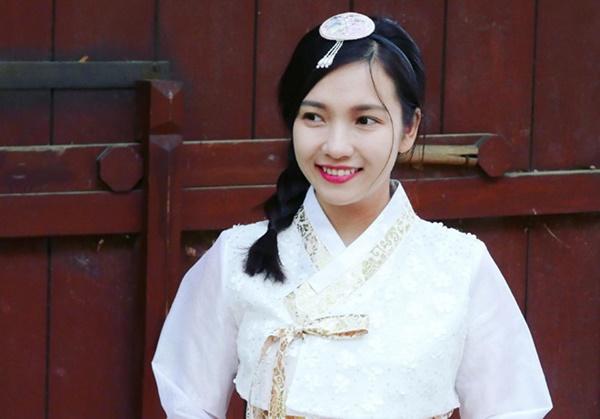 Vợ sắp cưới 9X của Đinh Tiến Đạt khoe giấy nhập học trước ngày kết hôn-3