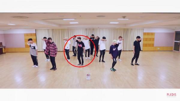 Chuyên gia bóc lỗi: Xin mời loạt MV Kpop đình đám lên thớt vì… vẫn có sạn-10