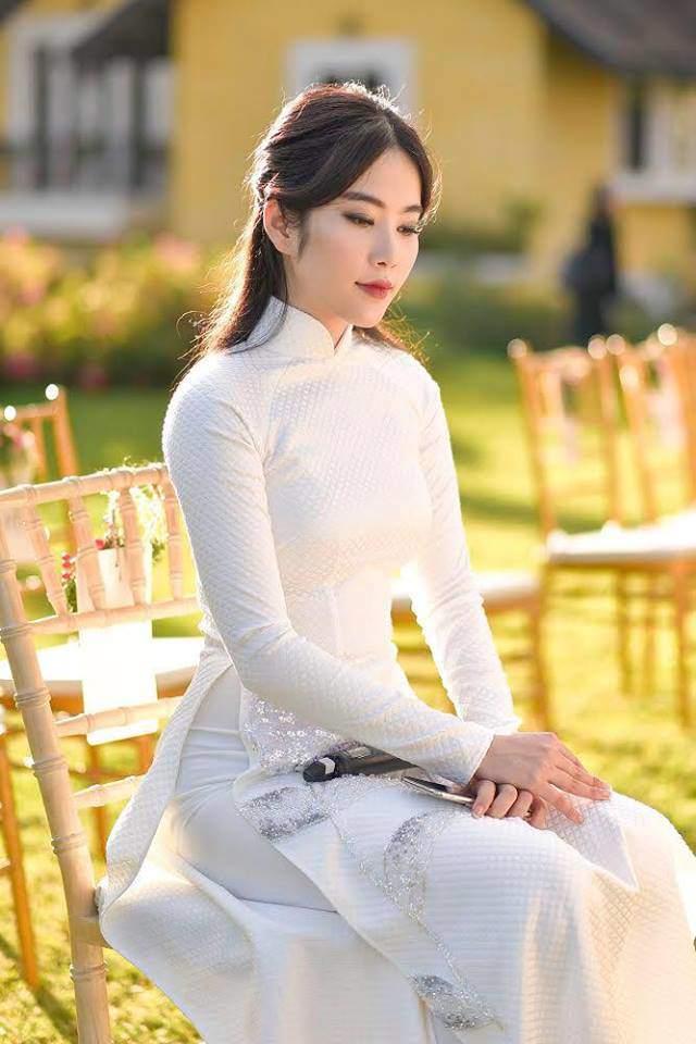 Đã phát hiện gam màu khiến Nam Em đang đẹp bỗng lọt top thảm họa, photoshop cũng không cứu nổi-1