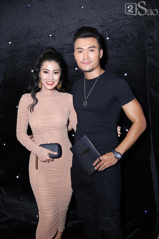 Thảm đỏ chung kết The Face 2018: Hoa hậu, Á hậu cũng không hút mắt bằng bông hồng lai 3 dòng máu-11