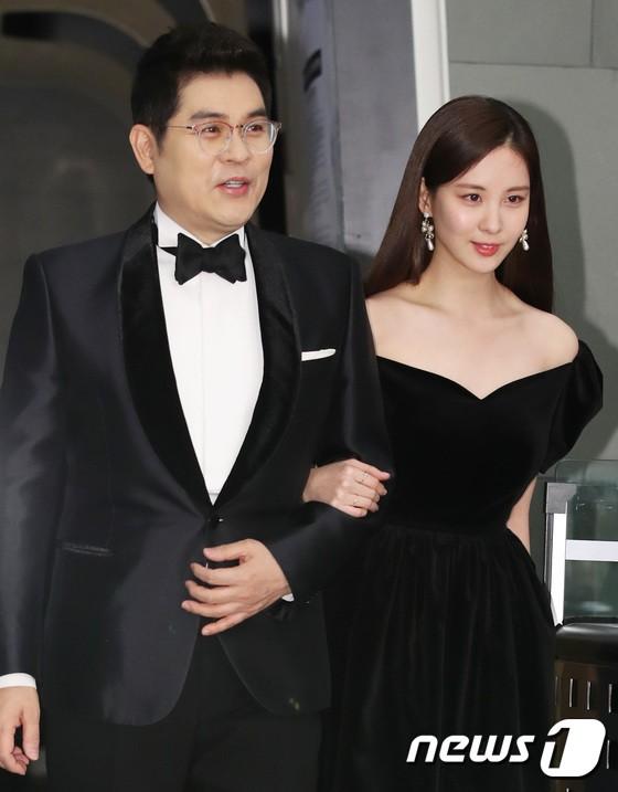 Thảm đỏ MBC Drama Awards 2018: Seohyun khoe sắc cùng ác nữ Lee Yoo Ri, Moon Ga Young-1