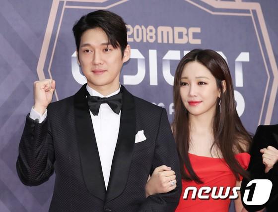 MBC Drama Awards 2018: Seohyun khoe sắc cùng Lee Yoo Ri - 2sao