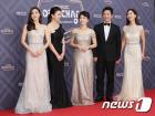 Thảm đỏ 'MBC Drama Awards 2018': Seohyun khoe sắc cùng 'ác nữ' Lee Yoo Ri, Moon Ga Young