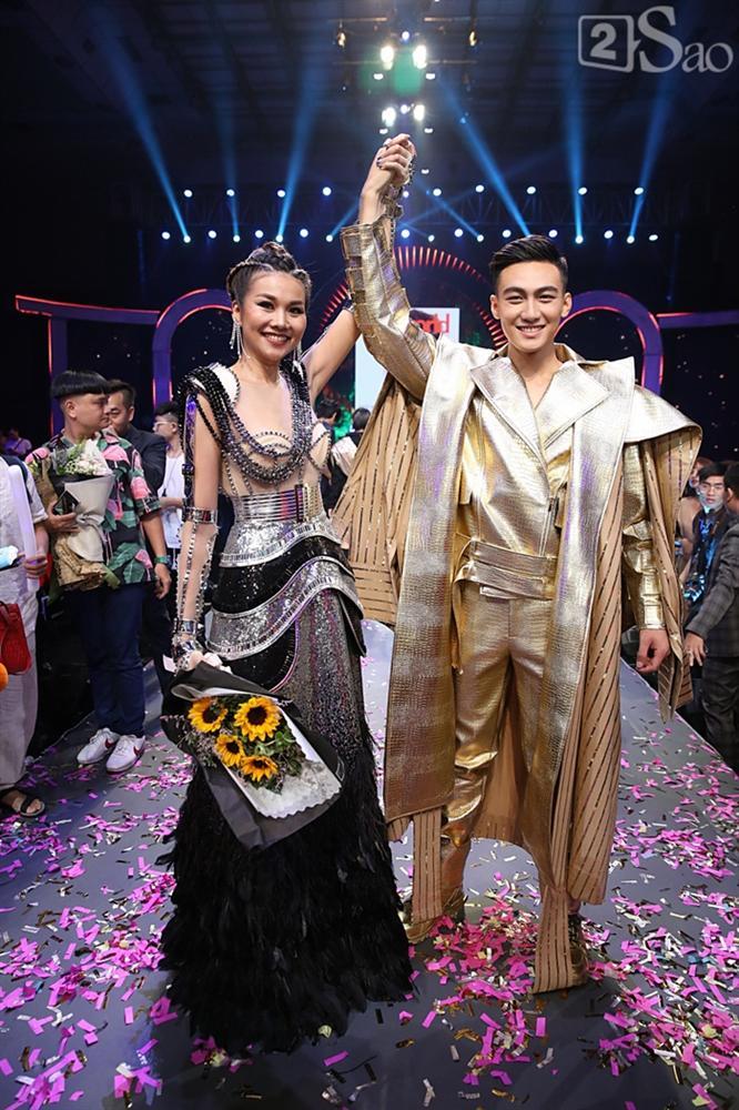 Mạc Trung Kiên của team Thanh Hằng chính thức đoạt ngôi quán quân The Face Vietnam 2018-3