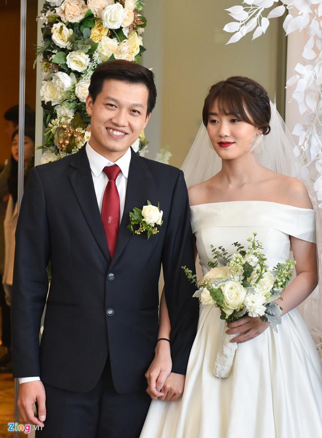 Vợ làm nhiếp ảnh gia có khác, cứ khoe ảnh dù là selfie hay có ý tưởng MC Trần Ngọc đều nhận về bão like-4