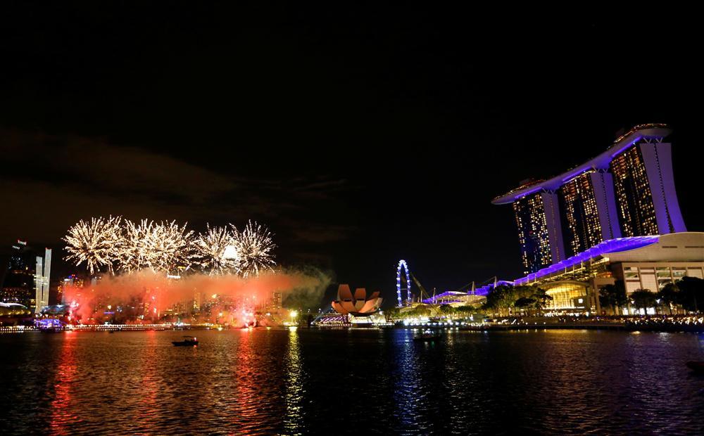 Đại tiệc pháo hoa trên bầu trời châu Á chào đón năm mới 2019-16