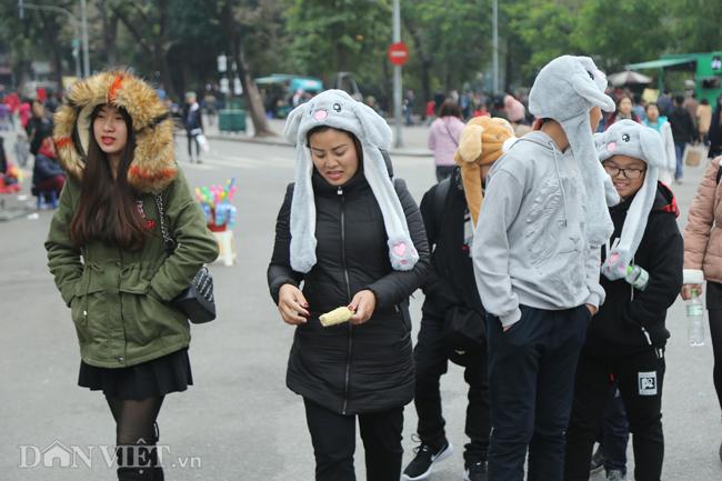 Ảnh: Hà Nội rộn ràng Tết dương lịch, du khách đông đúc cả ngày-2