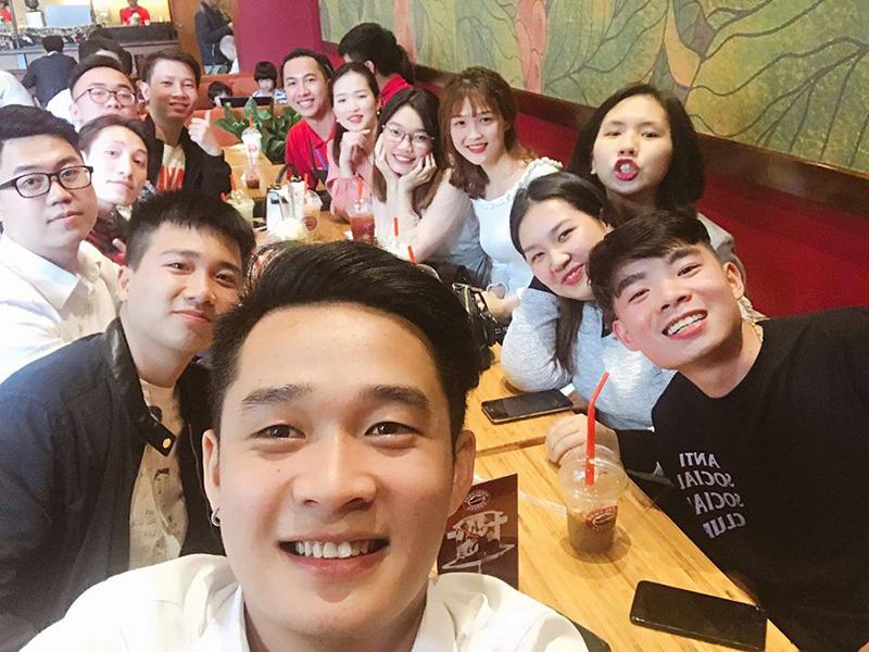 Màn họp lớp đáng học hỏi: Lạnh 10 độ, vẫn có 32/40 thành viên lớp cấp 2 đến dự-3