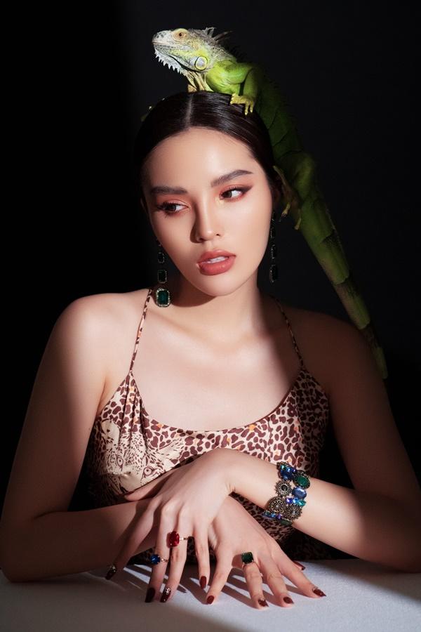 Chịu chơi như Kỳ Duyên: Chụp ảnh chân dung với rồng Nam Mỹ chất không kém mẫu Next Top Model-3