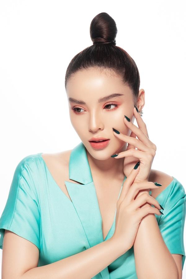 Chịu chơi như Kỳ Duyên: Chụp ảnh chân dung với rồng Nam Mỹ chất không kém mẫu Next Top Model-4