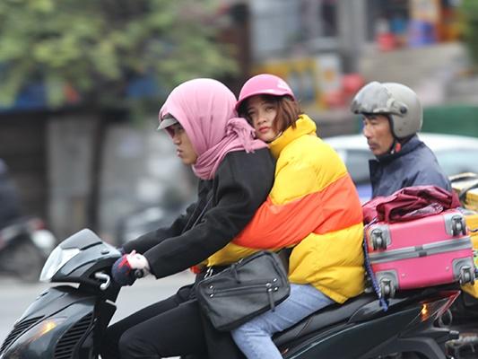 Dự báo thời tiết 4/1: Hà Nội ấm dần, bão di chuyển giật cấp 11-3