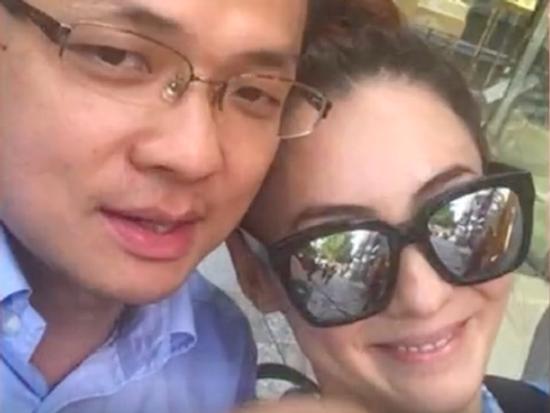 Lộ ảnh người đàn ông bị nghi ngờ là cha của con trai thứ 3 nhà Trương Bá Chi